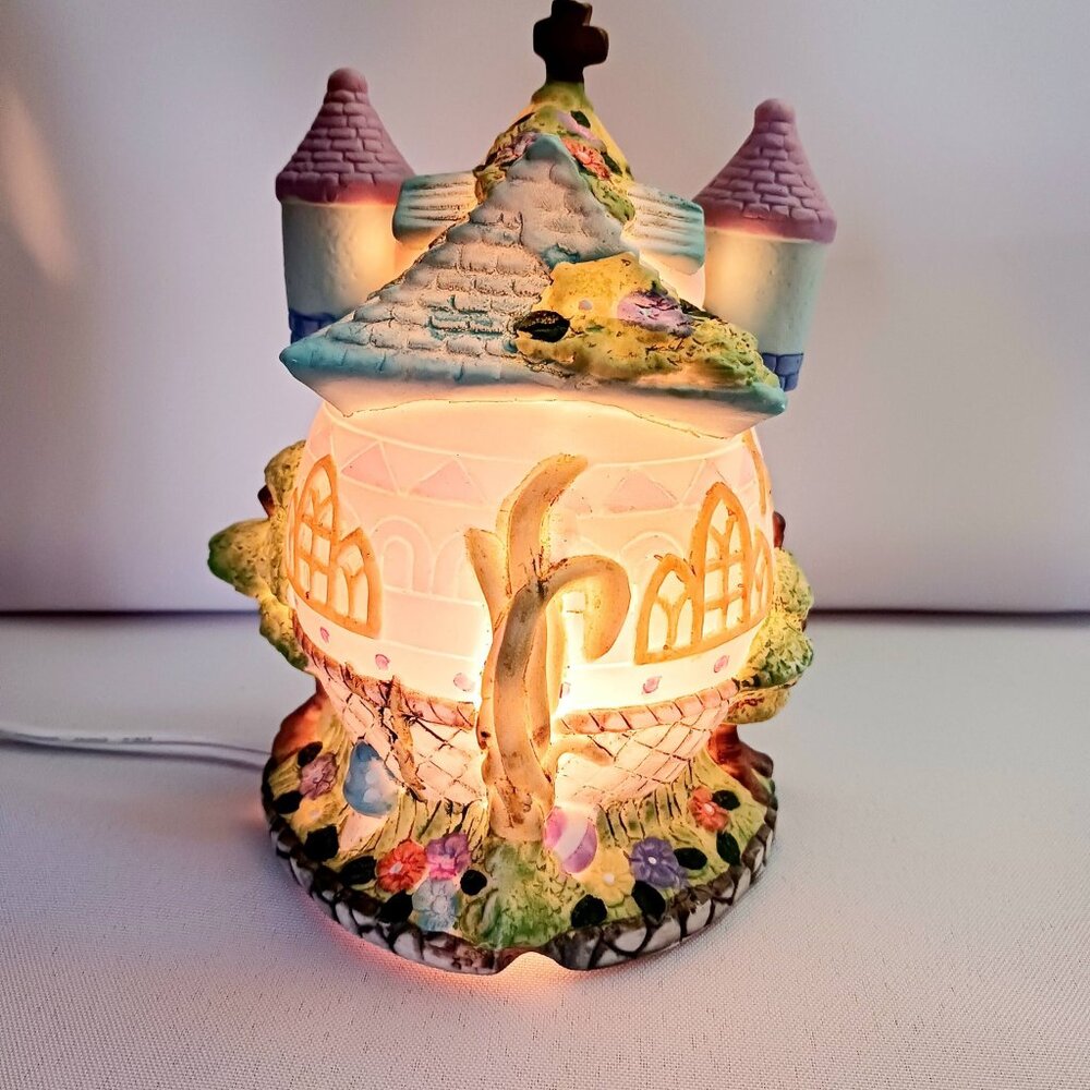 NIB Bealls Cottontail Country Collection Multi-Color Porcelain Egg Shaped Light - Picture 2 of 10